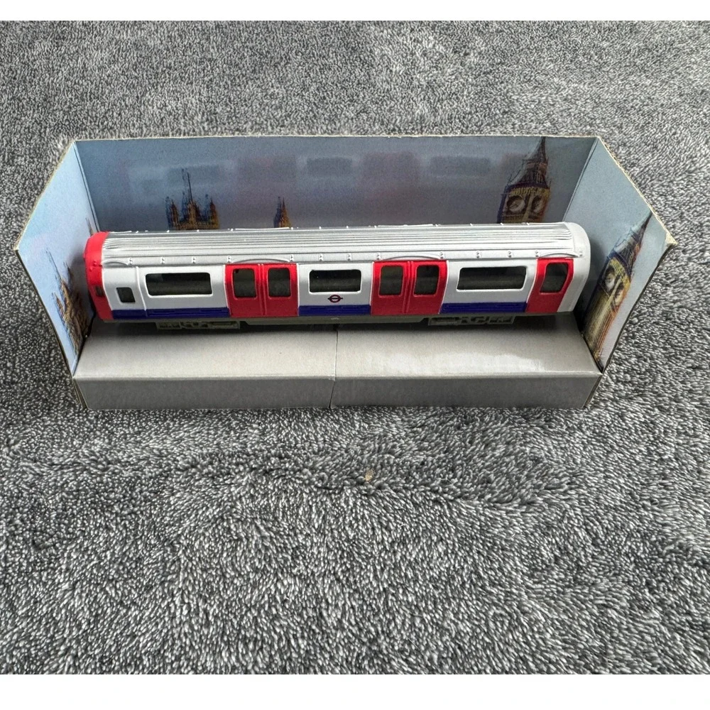 MotorMax Tube Train Collector Edition London‎ Underground Diecast Model 76010